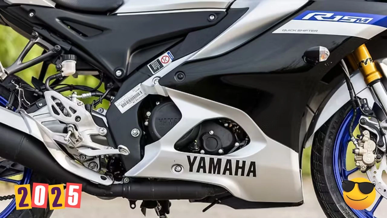 Yamaha R15 V4 price in India